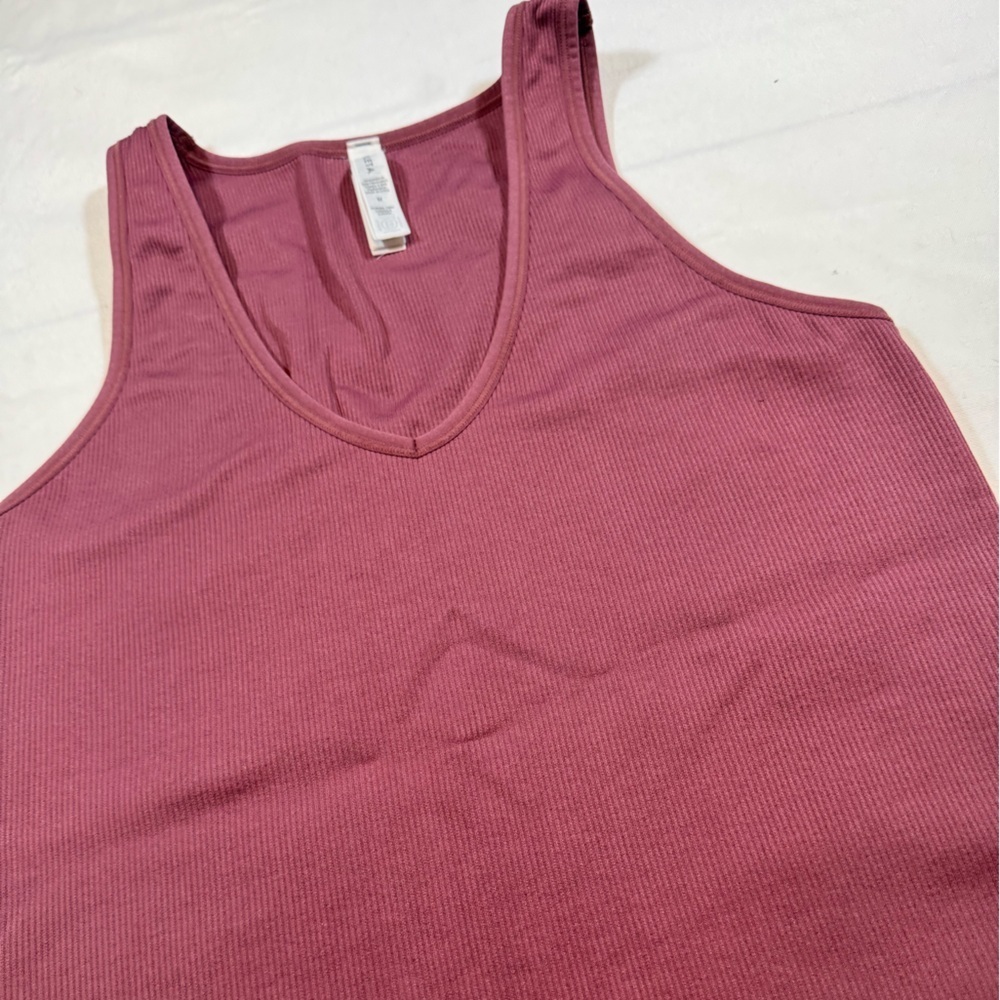 Athleta Women’s Ribbed Maroon Athletic Workout Tank Top - Picture 2 of 7